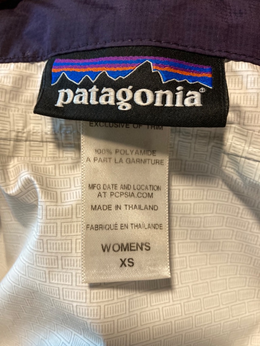 patagonia rain coat/jacket--xs - Picture 3 of 6